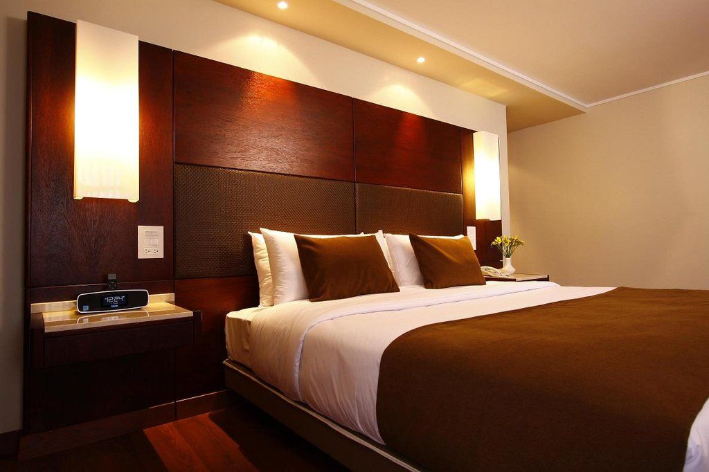 Hotel Reina Isabel กีโต ภายนอก รูปภาพ