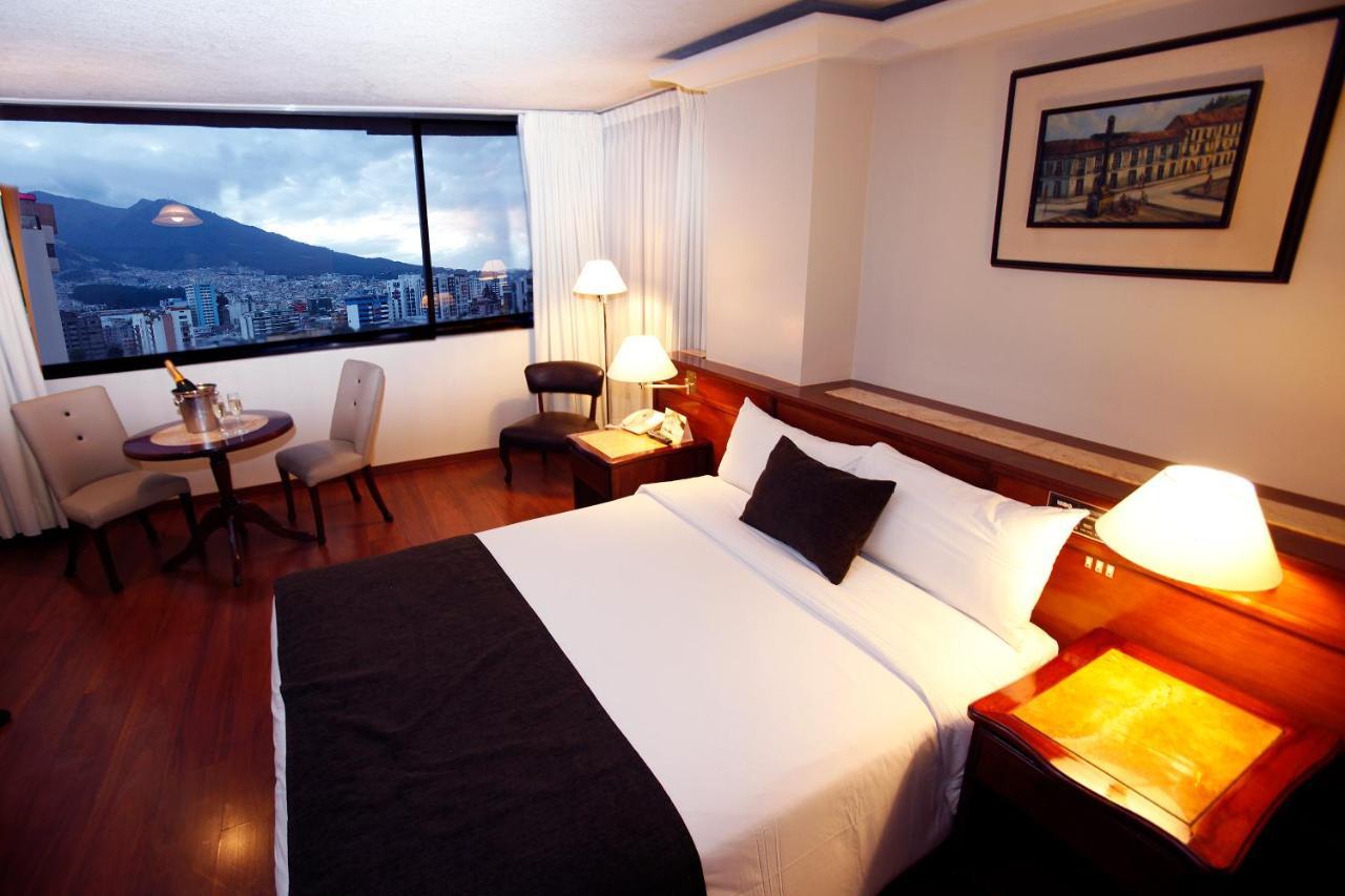 Hotel Reina Isabel กีโต ภายนอก รูปภาพ